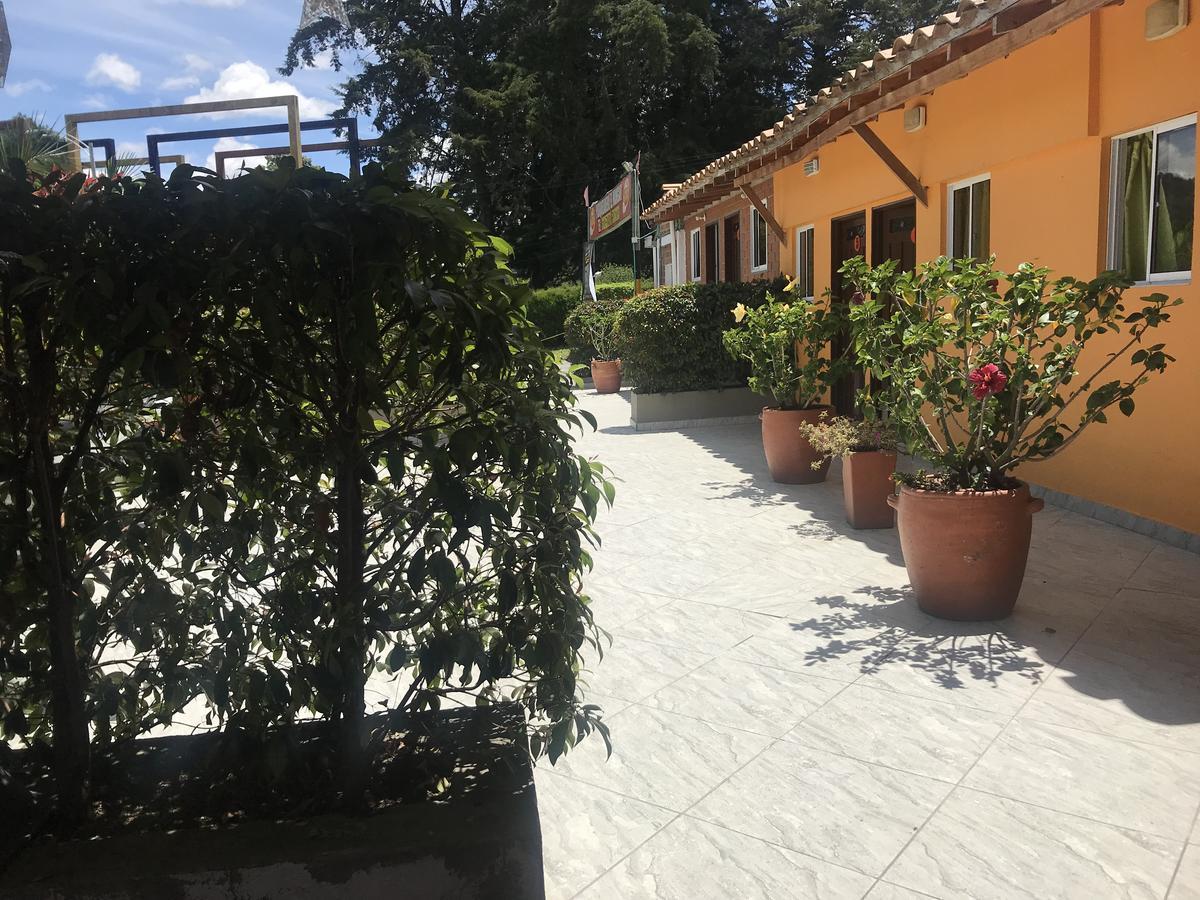 Hostal El Hangar Рионегро Экстерьер фото